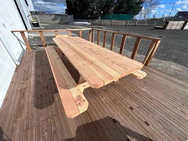 TABLE EXTERIEURE DOUGLAS MASSIF - COMBRAILLE - LG 3.00 M * PMR * 