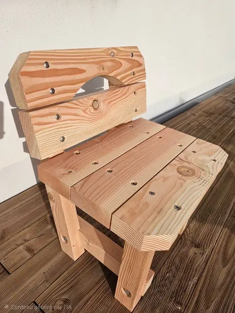 CHAISE EXTERIEURE DOUGLAS MASSIF - COMBRAILLE -